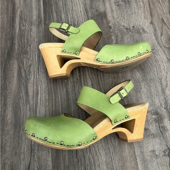 Dansko Wedge Clog - Picture 4 of 7